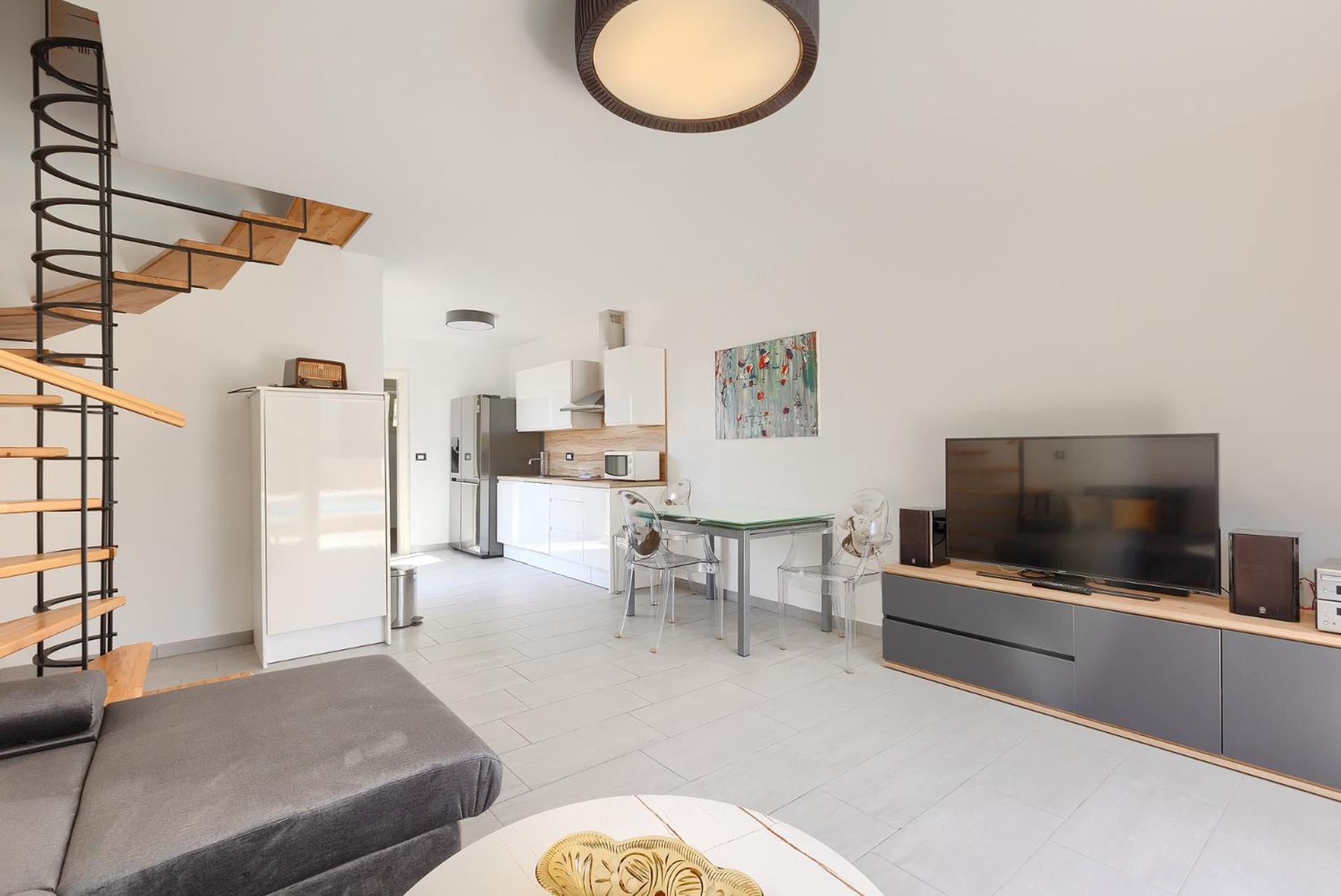 Villa Beautiful Bruna With Jacuzzi In