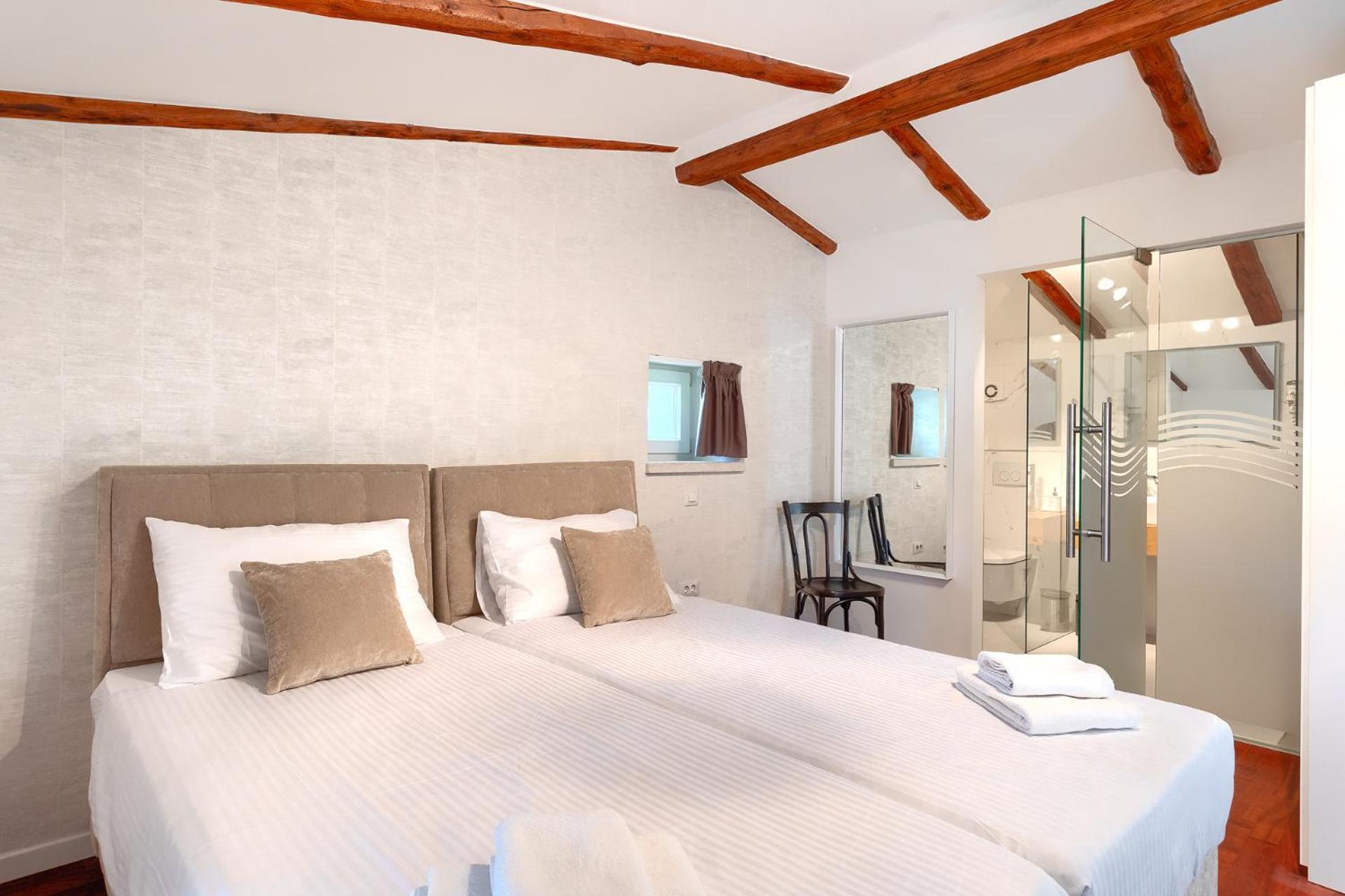 Villa Beautiful Bruna With Jacuzzi In Porec